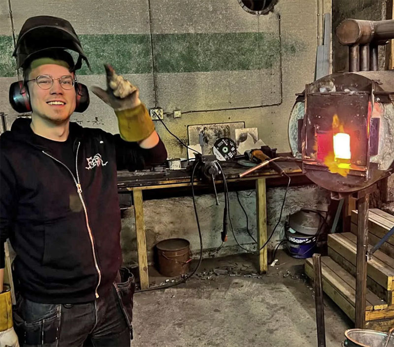 Niila Omma at the forge