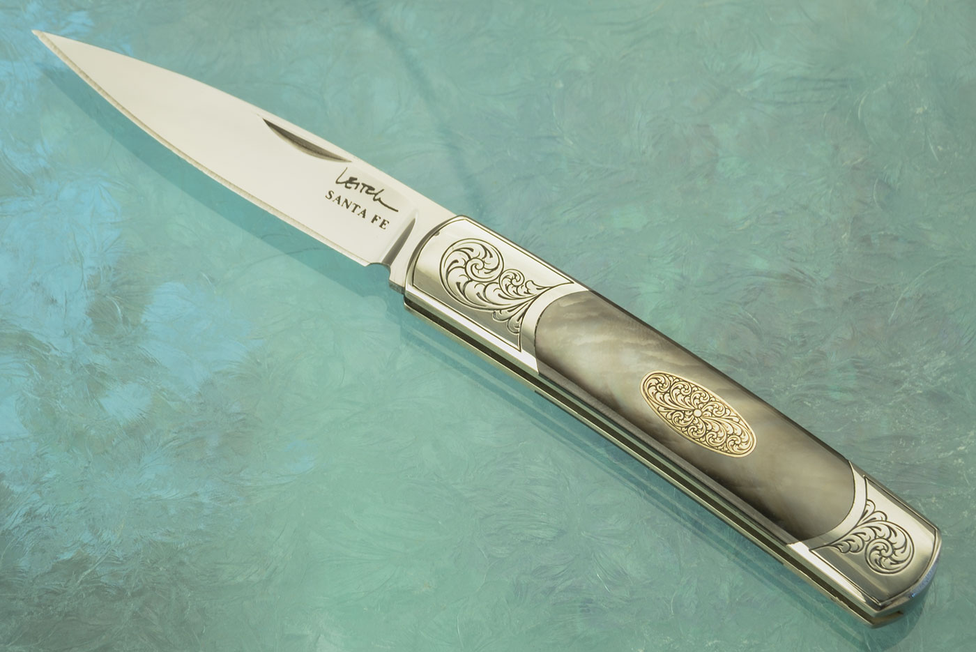 Acero Slipjoint with Blacklip Mother of Pearl and Gold with Scroll Engraving