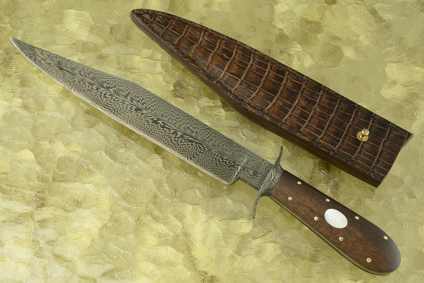 Gentleman's Bowie with Feather Damascus