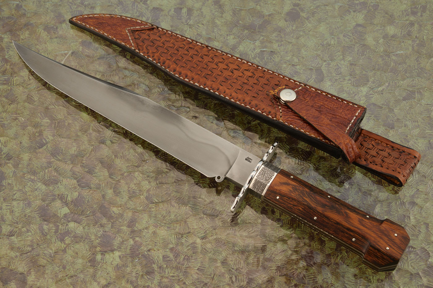 Honyaki Dog Bone Bowie with Ironwood<br><i>(Best Fighting Knife,</i> Knifemakers Guild of Southern Africa and Cape Knifemakers Guild)