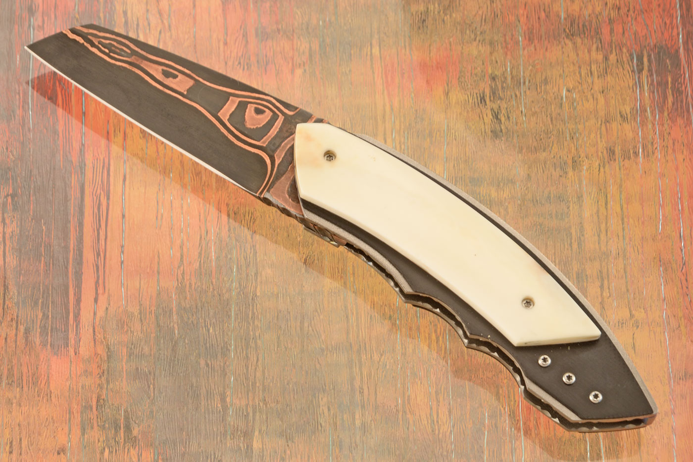Snout Front Folder with Warthog Tusk and Cu-Mai