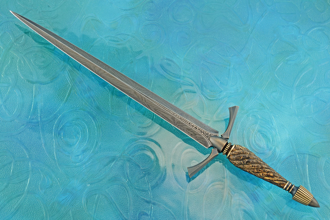 Damascus Dagger with Fluted Hemp
