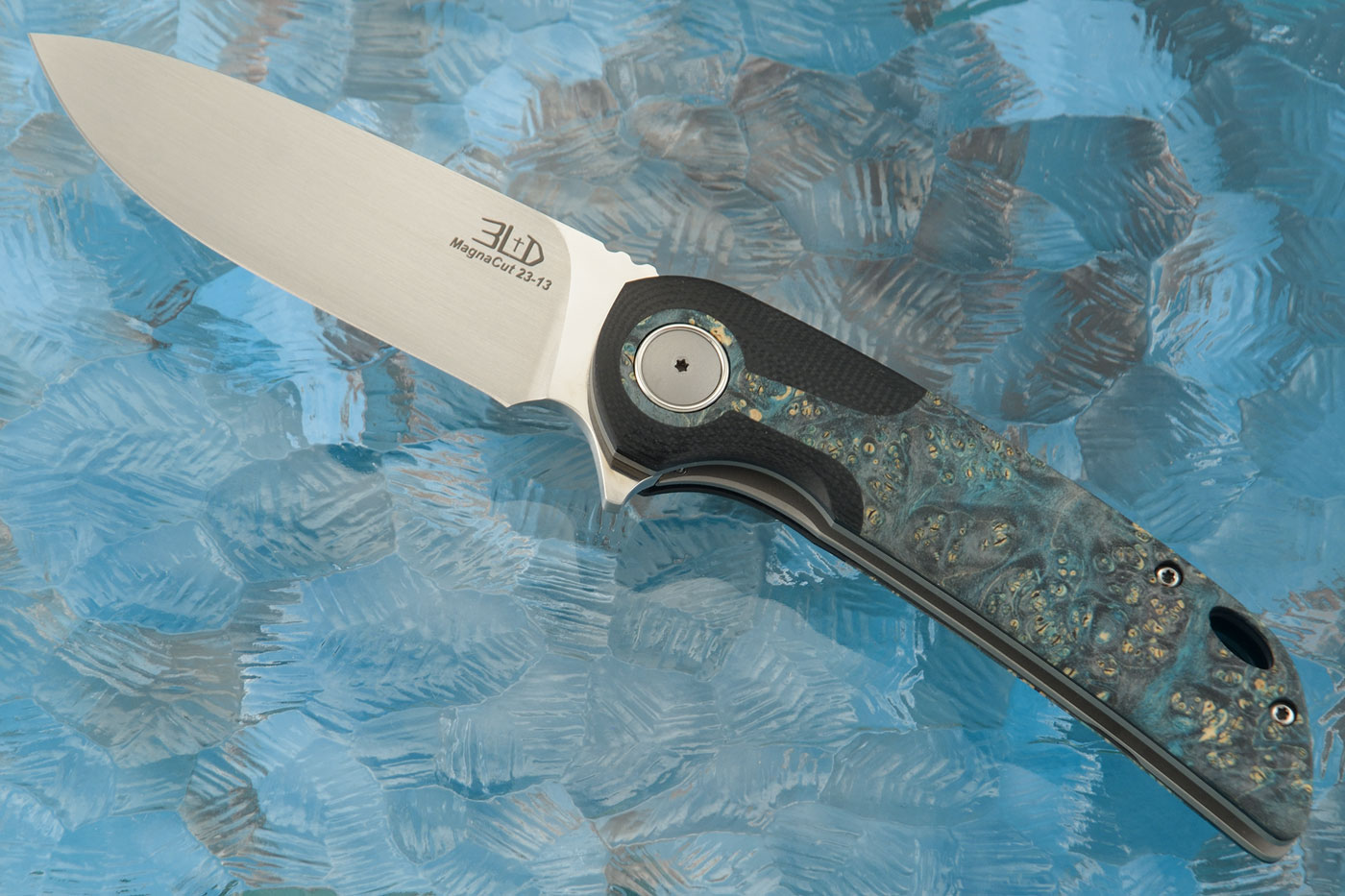 W5 Midi Flipper with Keyhole Maple Burl - CPM-MagnaCut