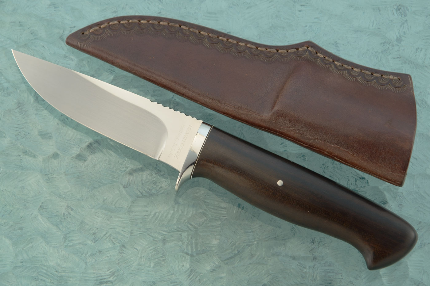 Drop Point Hunter with Chakate Preto