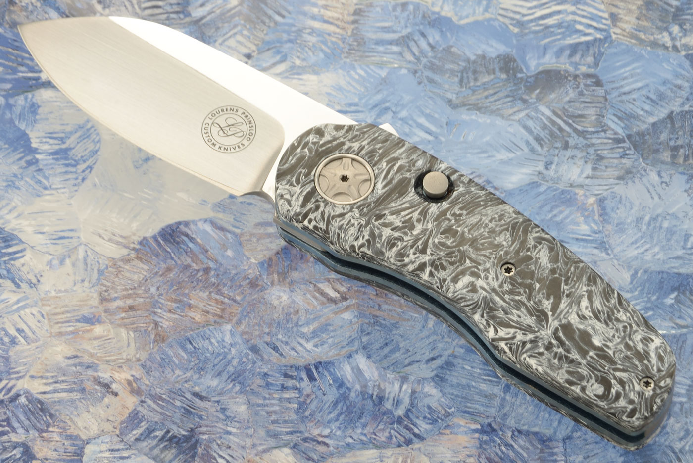 Button Lock Folder with Polar Dark Matter FatCarbon - N690