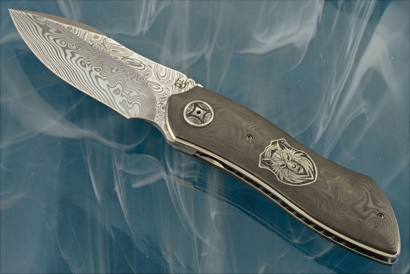Wolf: Engraved Gostfin Front Flipper with Black Dunes FatCarbon and Damasteel (IKBS)