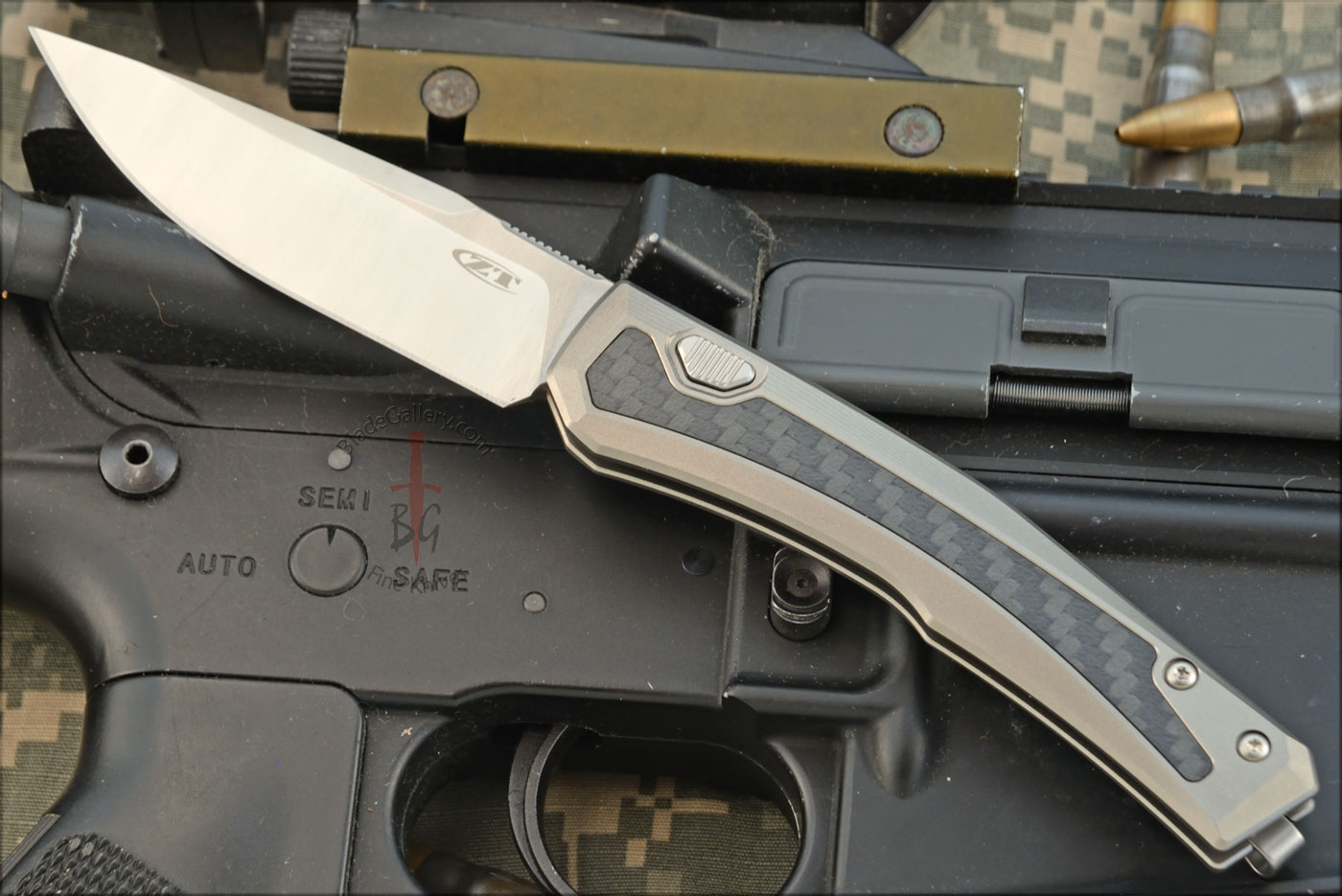 ZT0556 - Push Button Auto with Titanium and Carbon Fiber Inlay - MagnaCut