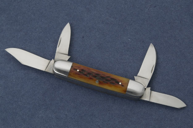 Equal End Pattern Four Blade Folder