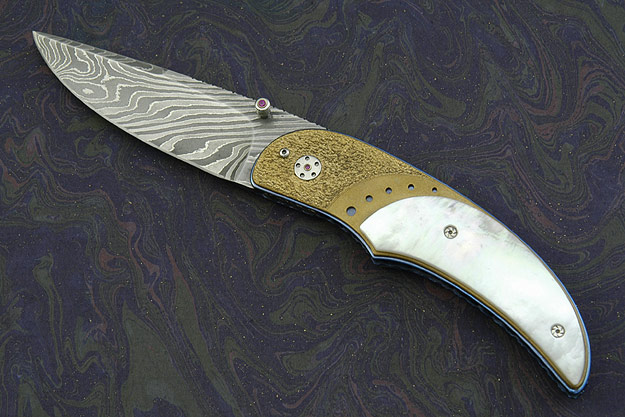 D'Lux with Whitelip Pearl