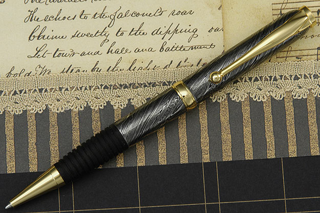 Twist Pattern Damascus Pen with Gold Tone Fittings