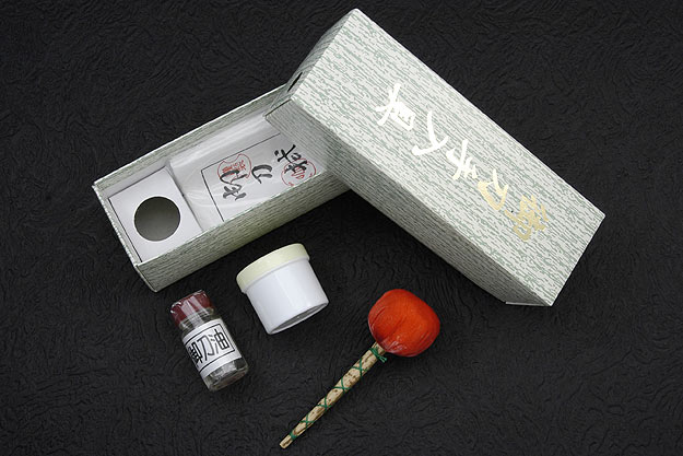 Sword Cleaning Kit in Washi Paper Box