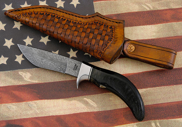 Black Sheep Horn Damascus Hunter (4 1/4 in)