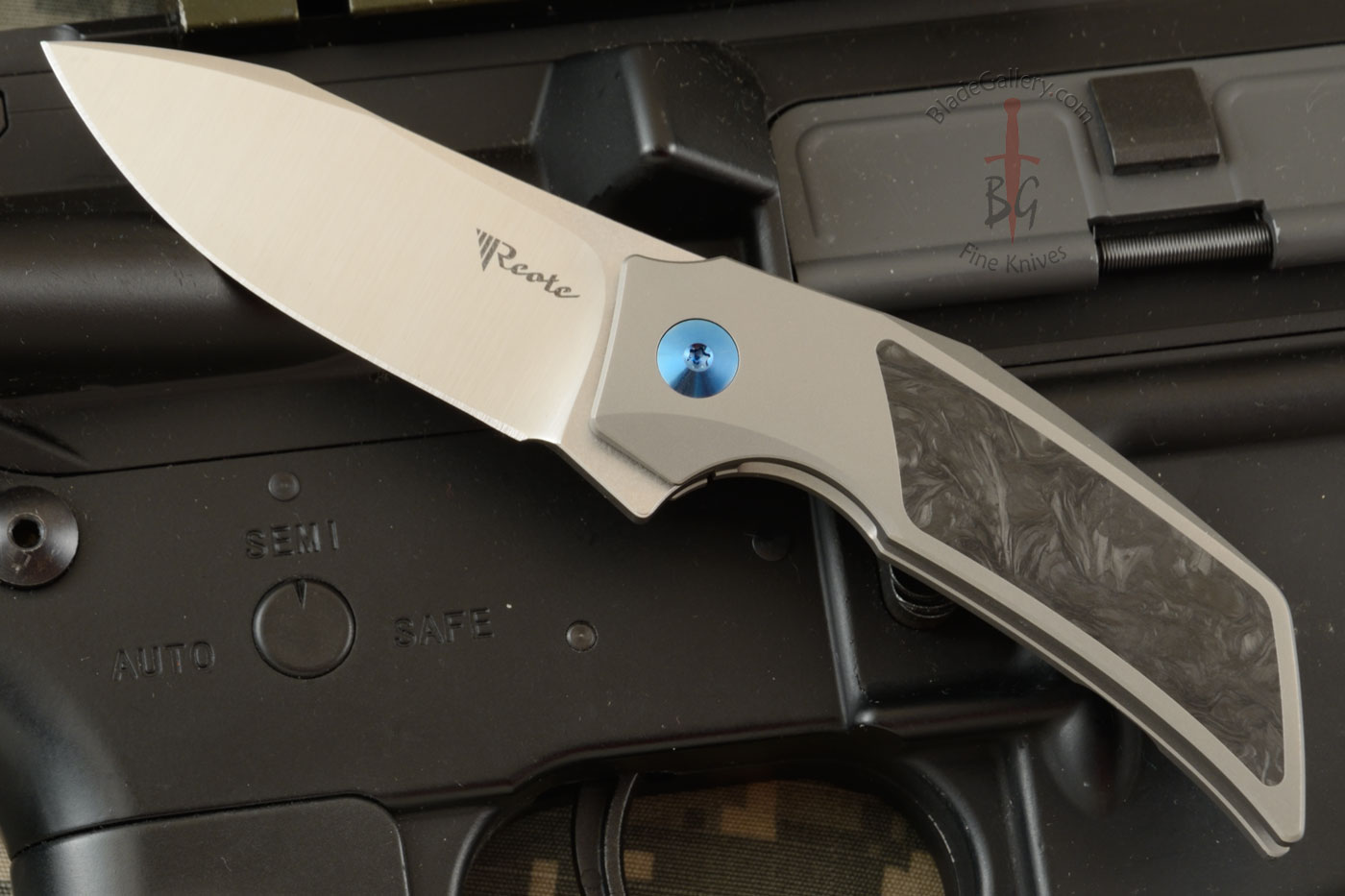 T2500 Frame Lock Flipper with Ti, Marbled Carbon Fiber, and M390